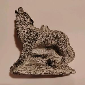 Al Wolf Vintage Soapstone Howling Wolf Sculpture
