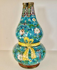 Cloisonné Tri-Mouth Gourd Vase - Qing Dynasty