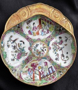 19th Century Chinese Famille Rose Footed Plate