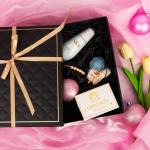 Elegant Black Gift Box with Lid for Any Occasion