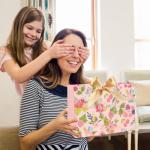 Floral Gift Bag Set with Ribbon and Cards