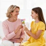 Crochet Tulip Mum Gift with Heartfelt Message