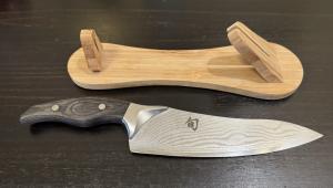 Shun Ken Onion 8-Inch Chef's Knife with Stand