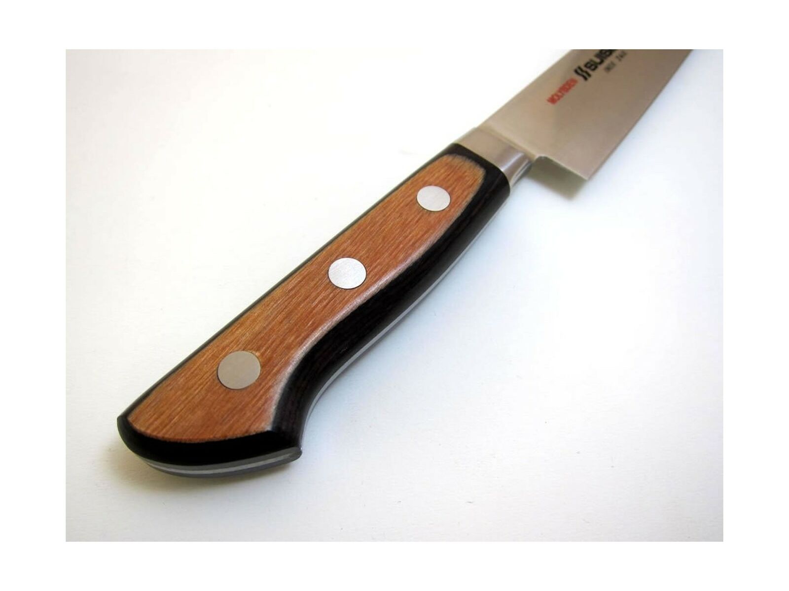 Genuine Sakai-Manufactured Suisin Inox Western-Style Knives on Houcho.com