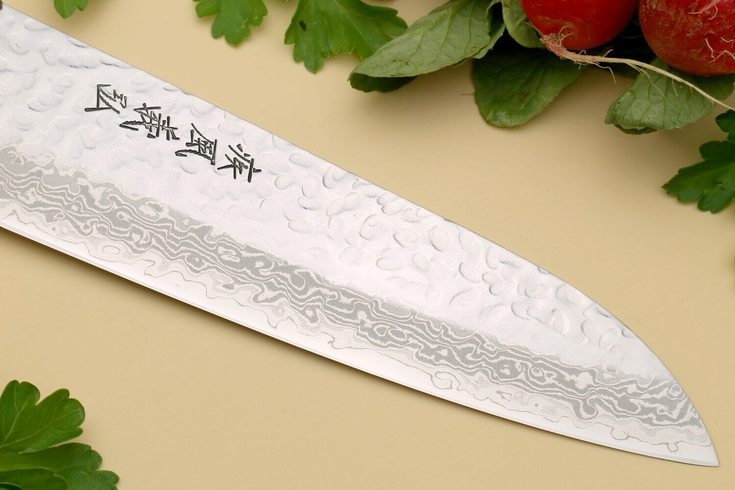 Yoshihiro VG10 Hammered Damascus Santoku 18cm Japanese Knife