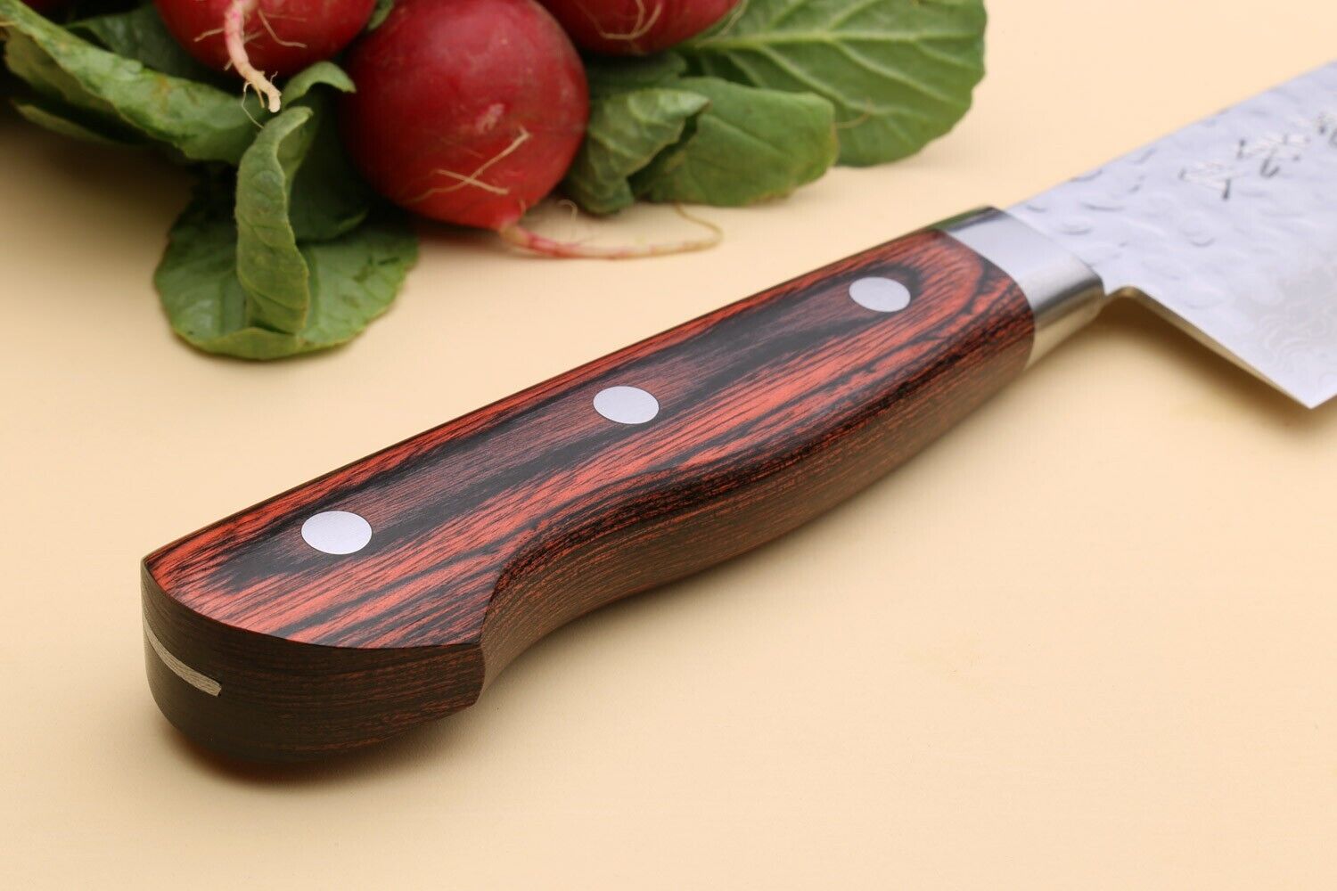 Yoshihiro VG10 Hammered Damascus Santoku 18cm Japanese Knife