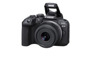 Canon EOS R10 Mirrorless Camera with RF-S Lens