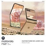 Motorola razr40 Ultra Flip Phone - Peach Fuzz