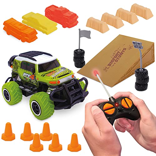 Monster Truck Stadium Set - RC Truck, Ramp, Accessories