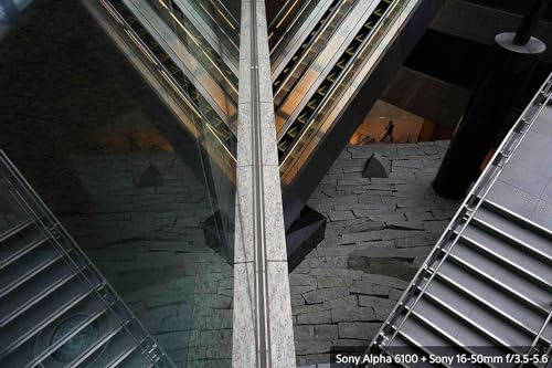 Sony Alpha 6100 | Mirrorless Camera + 16-50mm Lens