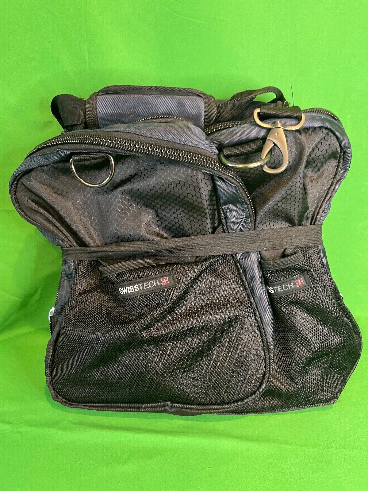 SWISSTECH Urban Trek 22" Duffel Bag with Zippered Mesh Compartments