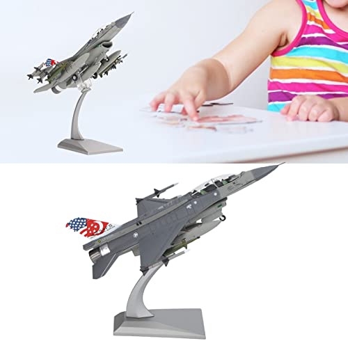 Diecast Aircraft Toy: 1:72 Exquisite Plane Model