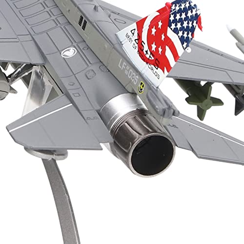 Diecast Aircraft Toy: 1:72 Exquisite Plane Model