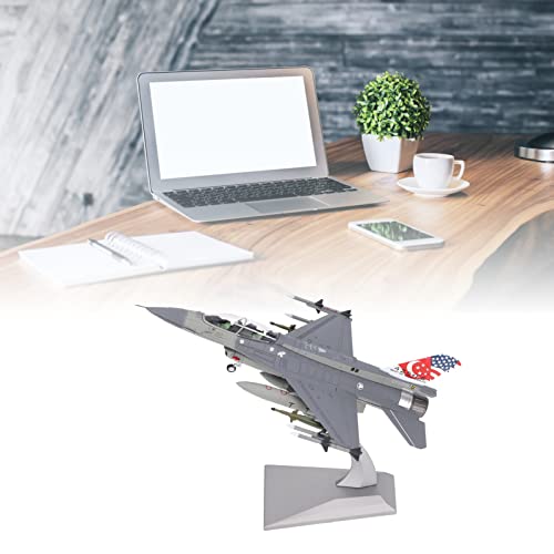 Diecast Aircraft Toy: 1:72 Exquisite Plane Model