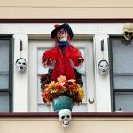 Haunted House Decor: Animated Zombie Clown - LED Eyes