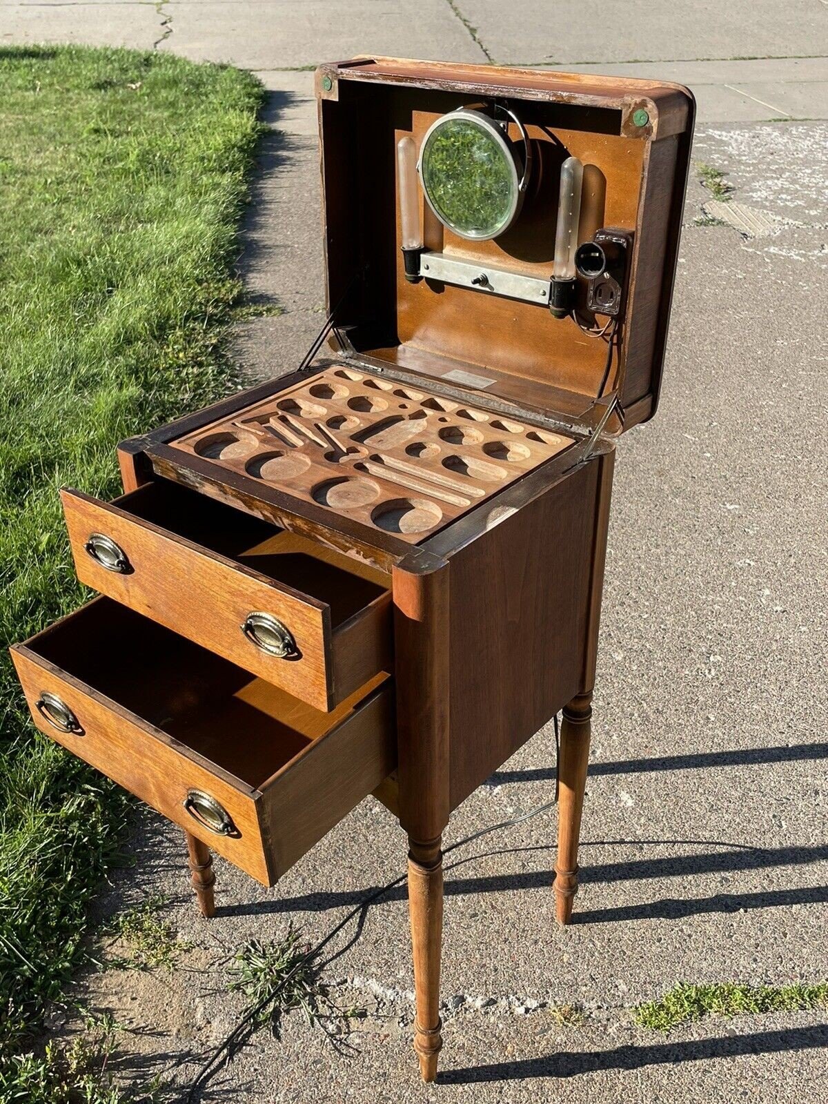Antique 2-Drawer Light-Up Beauty Cabinet