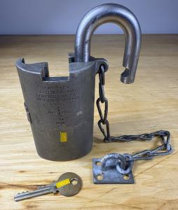 Sargent & Greenleaf 831B High Security Padlock