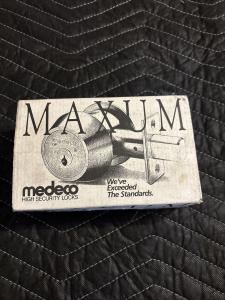 Medeco Maxum Double Cylinder Deadbolt, Bright Brass