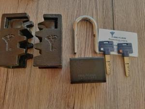 MUL-T-Lock C-10 High Security Padlock Set