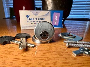 MUL-T-LOCK MTL 400 Rim/Mortise Cylinder with 2 Keys