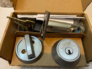 Medeco Maxum Single Cylinder Deadbolt with 4 Keys