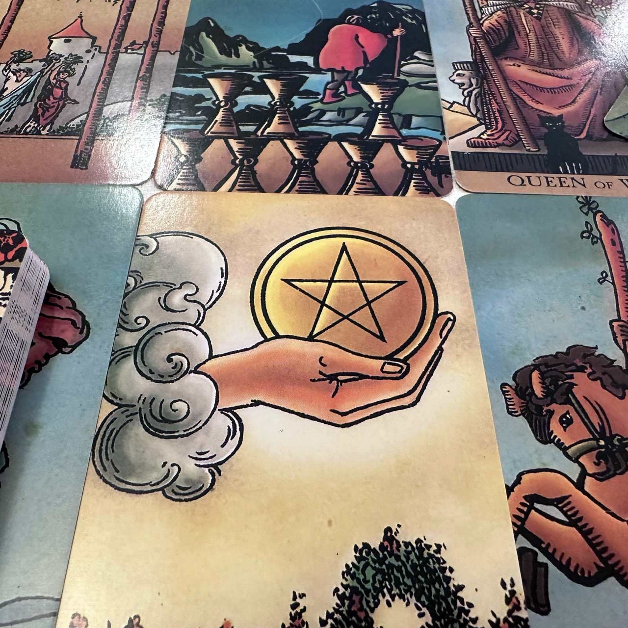 Classic Tarot Deck in Vintage Borderless Design