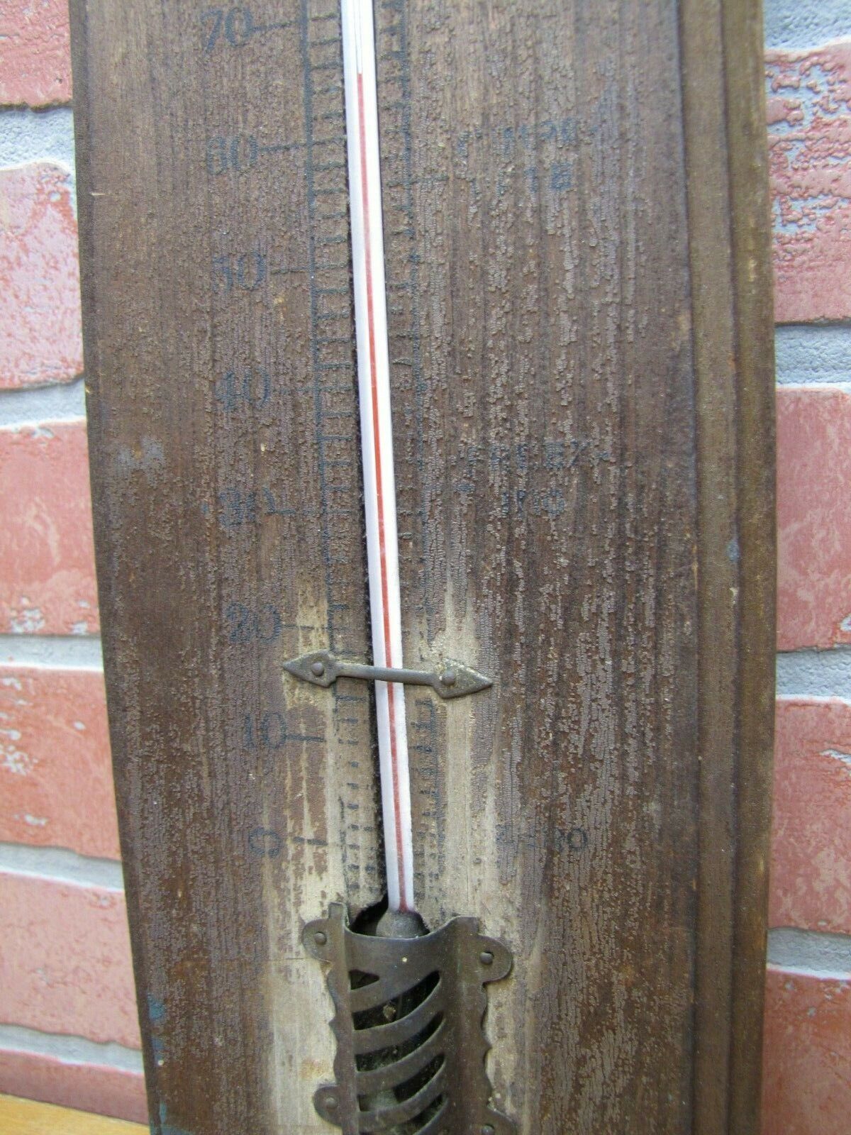 Antique Othello Range Heusingeer Military Plaza Thermometer
