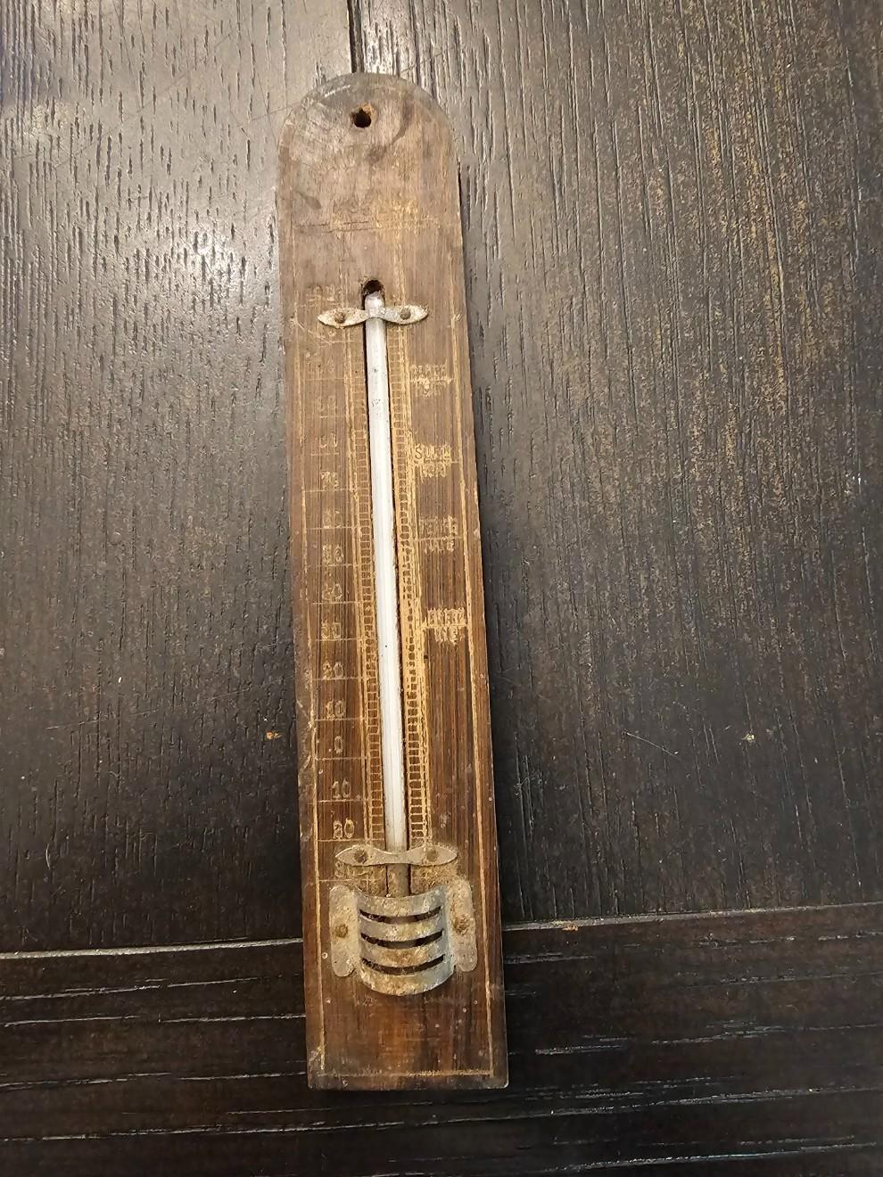 Vintage Wooden Outdoor Thermometer -30 to 120°F