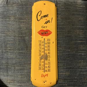 Kist Antique Metal Store Advertisement Thermometer