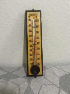 Springfield Instrument Co. Vintage Yellow/Black Thermometer