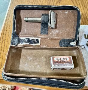 World War Memorabilia: WW1 and WW2 Collectibles