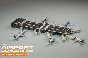 1:400 Scale Airport Terminal Model by Clipper