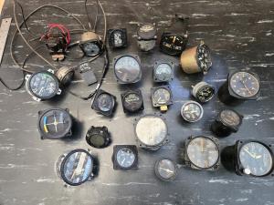 Stewart Warner WWII Vintage Aircraft Gauge Set