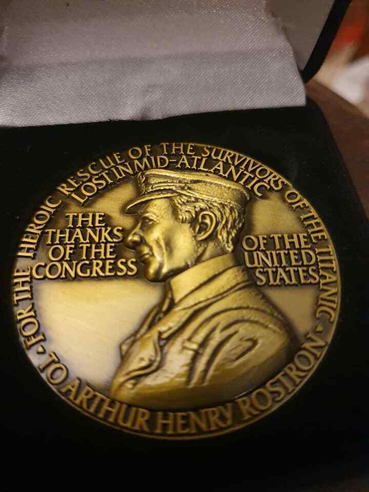 Titanic Replica Medals Set - Saga Collectibles