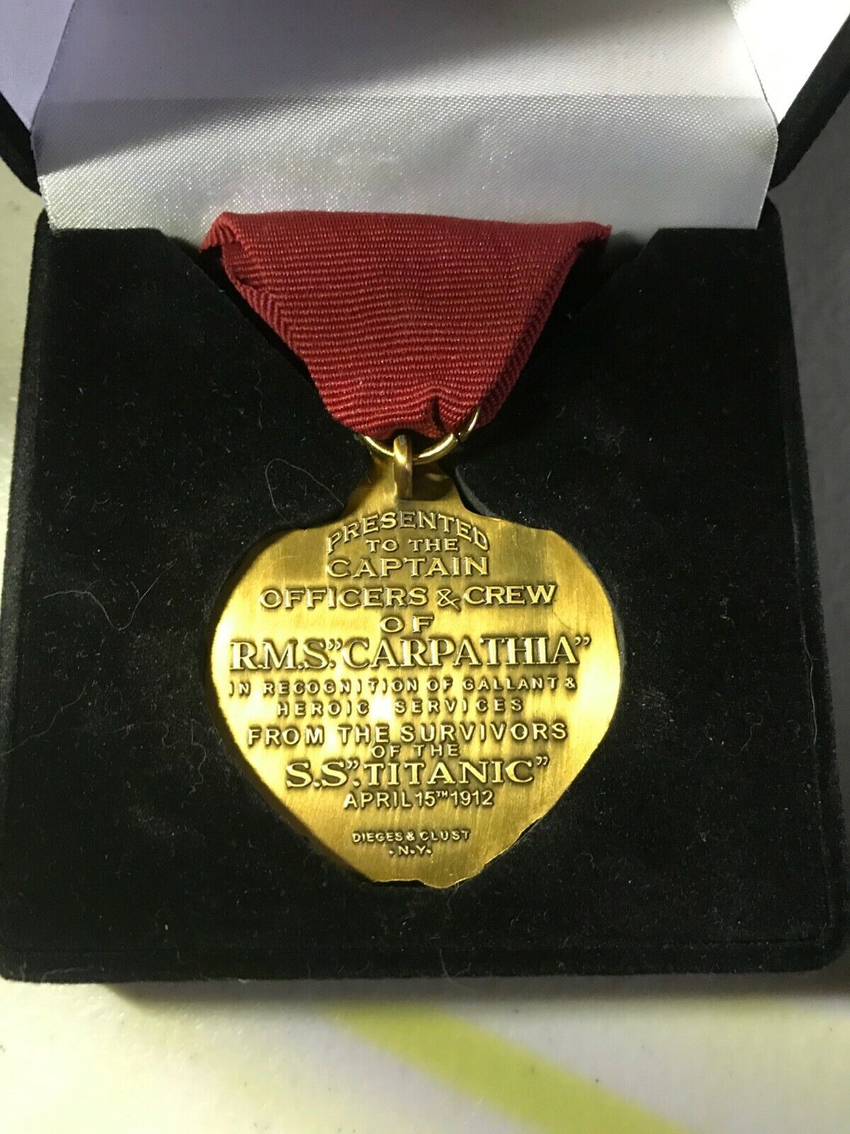 Titanic Replica Medals Set - Saga Collectibles