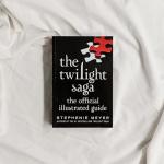 Twilight Saga: Official Illustrated Guidebook