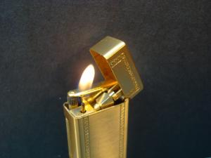 Vintage Colibri Flint Lighter with Gold Pattern