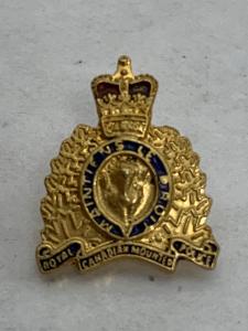 Royal Canadian Mounted Police Gold Crest Pin