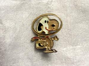 Snoopy Apollo 11 NASA Astronaut Vintage Pin
