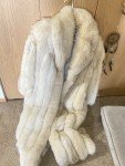 Vintage 80s Off-White Fox Fur Coat - Small