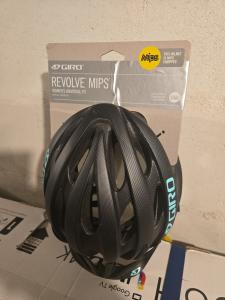 Giro Vasona Women's Matte White Cycling Helmet