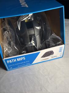Giant Path MIPS Matte Black Bicycle Helmet S/M