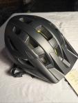 Giant Path MIPS Matte Black Bicycle Helmet S/M