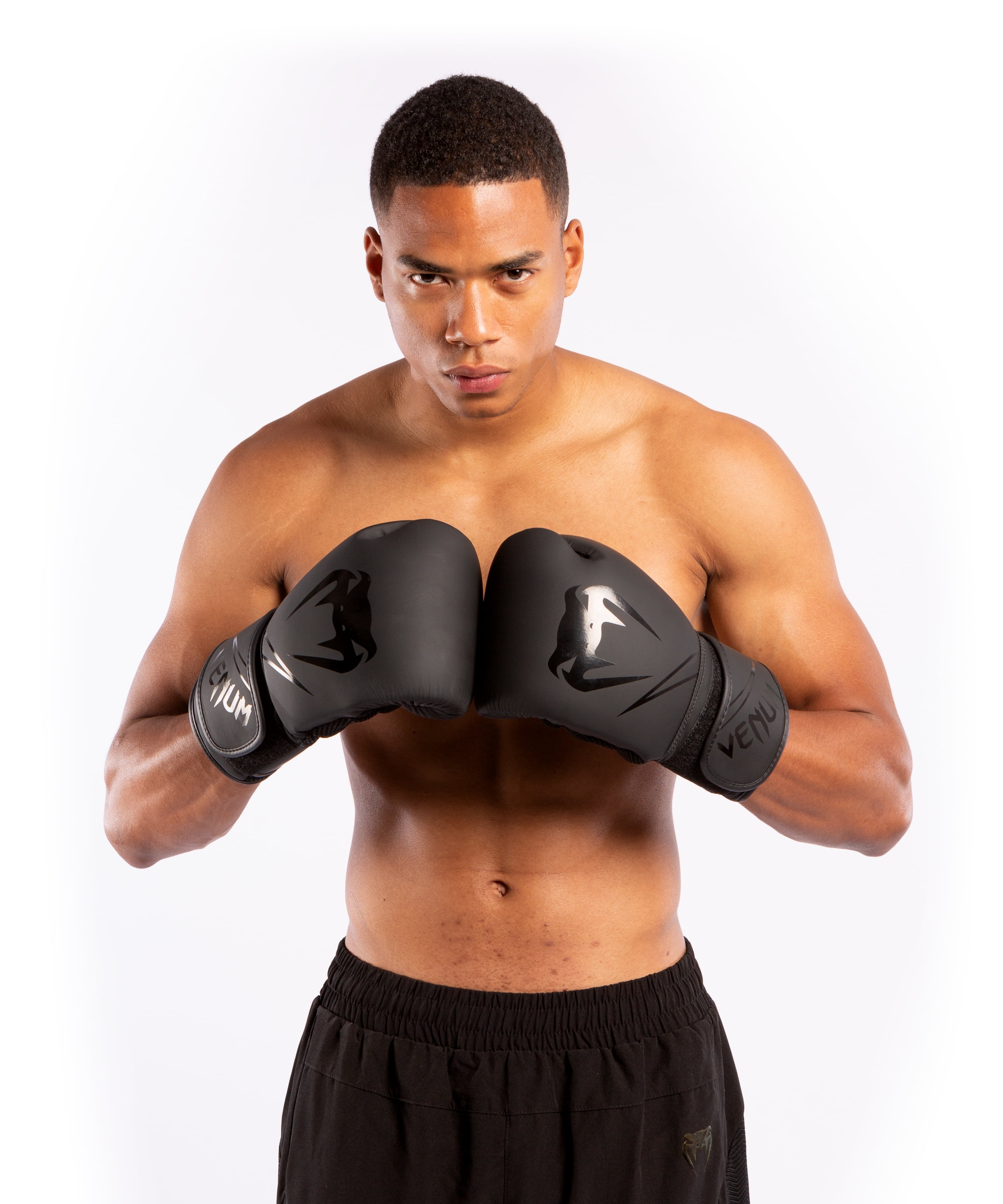 Venum Classic Boxing Gloves - Black - 16 oz