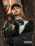 Lightweight Thermal Touch Screen Gloves for Outdoor Activities