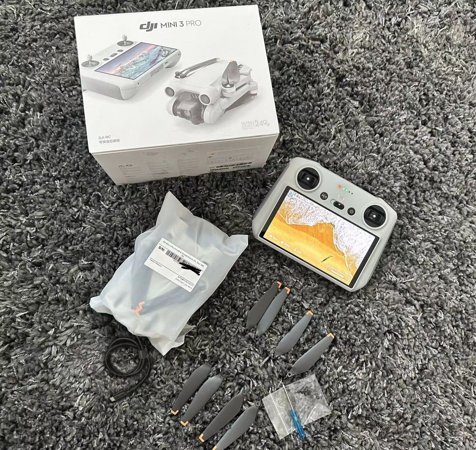 DJI Mini 3 Pro (DJI RC) Drone Pro Bundle