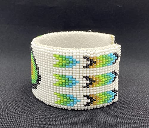 Beaded Jewelry Set Necklace Earrings Bracelet Handmade (Green Bear Paw)