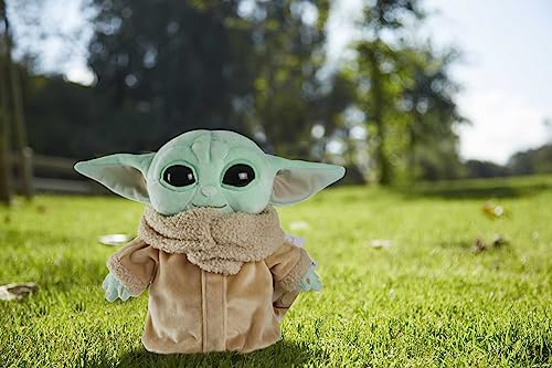 Mattel Star Wars The Child Plush Toy, 8-in Small Yoda Baby Figure from The Mandalorian, Collectible Stuffed Character for Movie Fans of All Ages, 3 and Older, Green, Model Number: GWH23