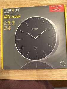 Explore Scientific Self-Setting Atomic Wall Clock