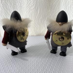 Viking Shield Sword with Wood and Knit Bundle